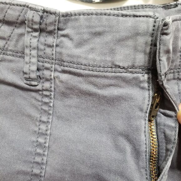 Bundle of 4 Summer Shorts: Brands: H&M, Gap, Aeropostale & Sizes: 0, 00, 1/2 & 4 - Picture 10 of 16